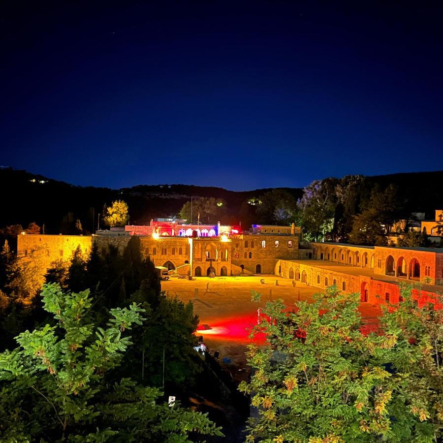 Beit Lebbos Hotel Beiteddine Buitenkant foto