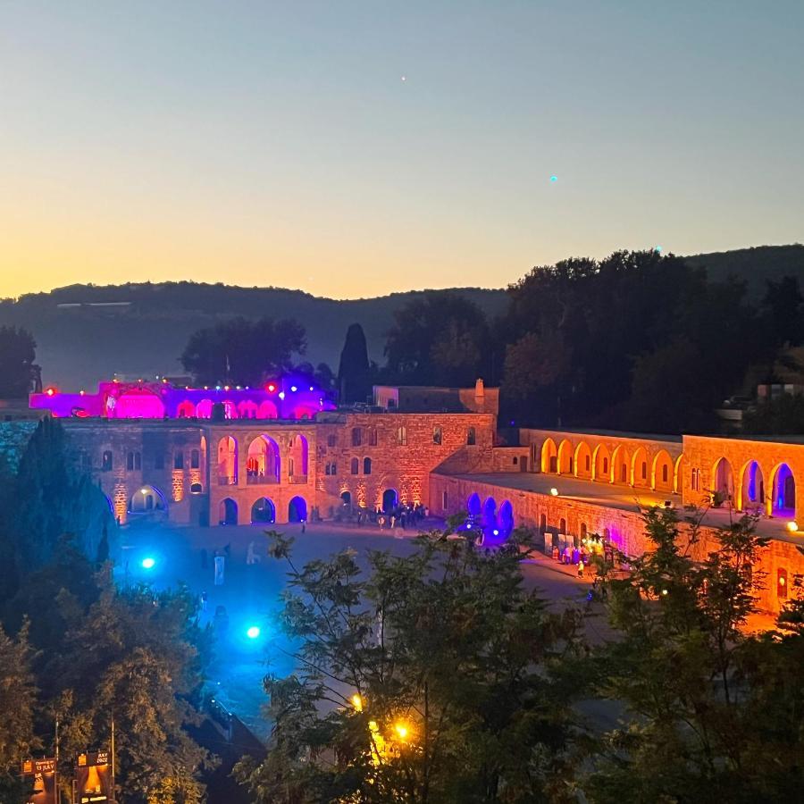 Beit Lebbos Hotel Beiteddine Buitenkant foto
